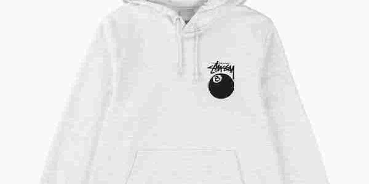 Streetwear Secrets: Why Stüssy Never Goes Out of Style