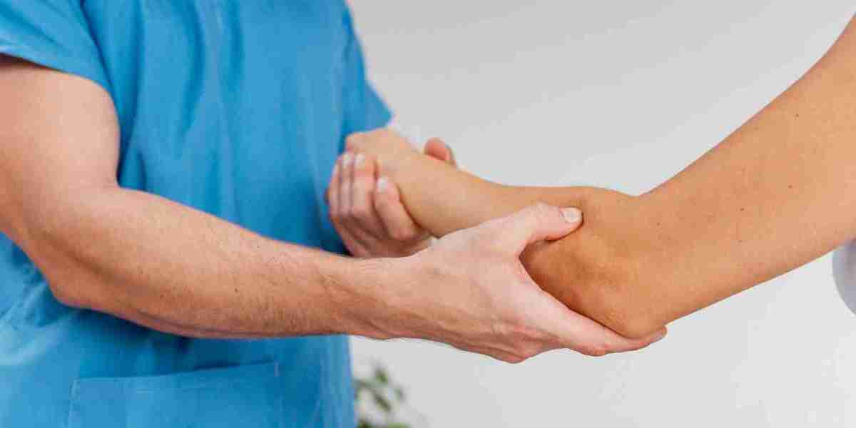 Natural vs Medical Neuropathy Treatment: Which Option Works Best for Long-Term Relief?