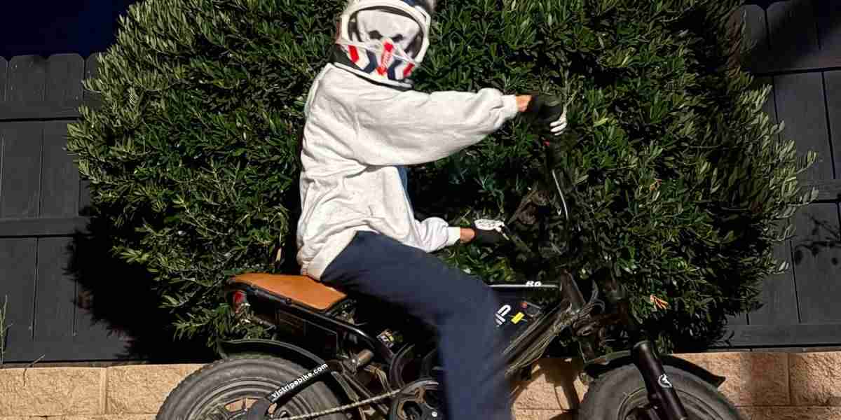 Why Moped Style E-Bikes Are Taking Over Urban Streets