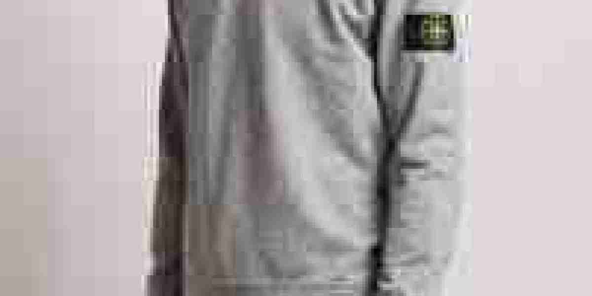 Stone Island  innovation et style urbain intemporel