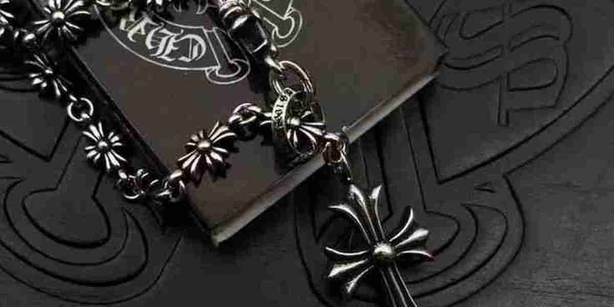 Chrome Hearts Nacklace and Streetwear Style Identity