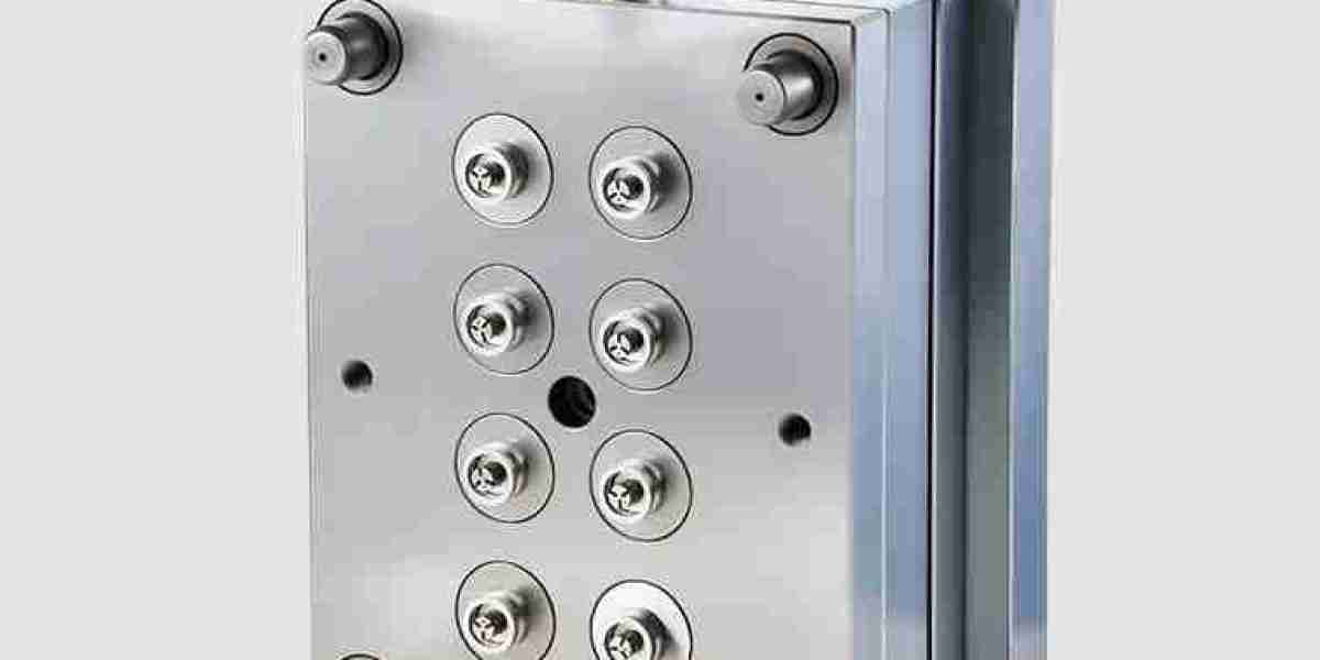 Exploring Components of a Bottle Preform Mold