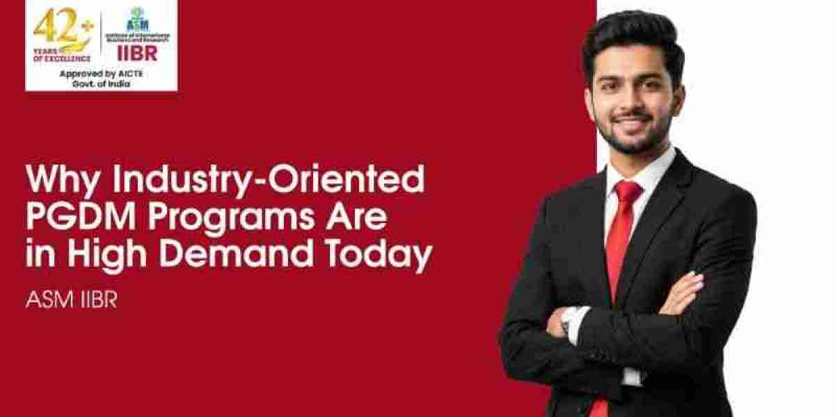 Why Industry-Oriented PGDM Programs Are in High Demand Today
