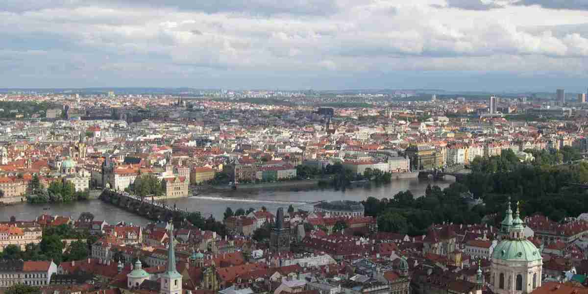 Romance in the City of Spires: Amour, Beer, along with Fairytale Atmosphere