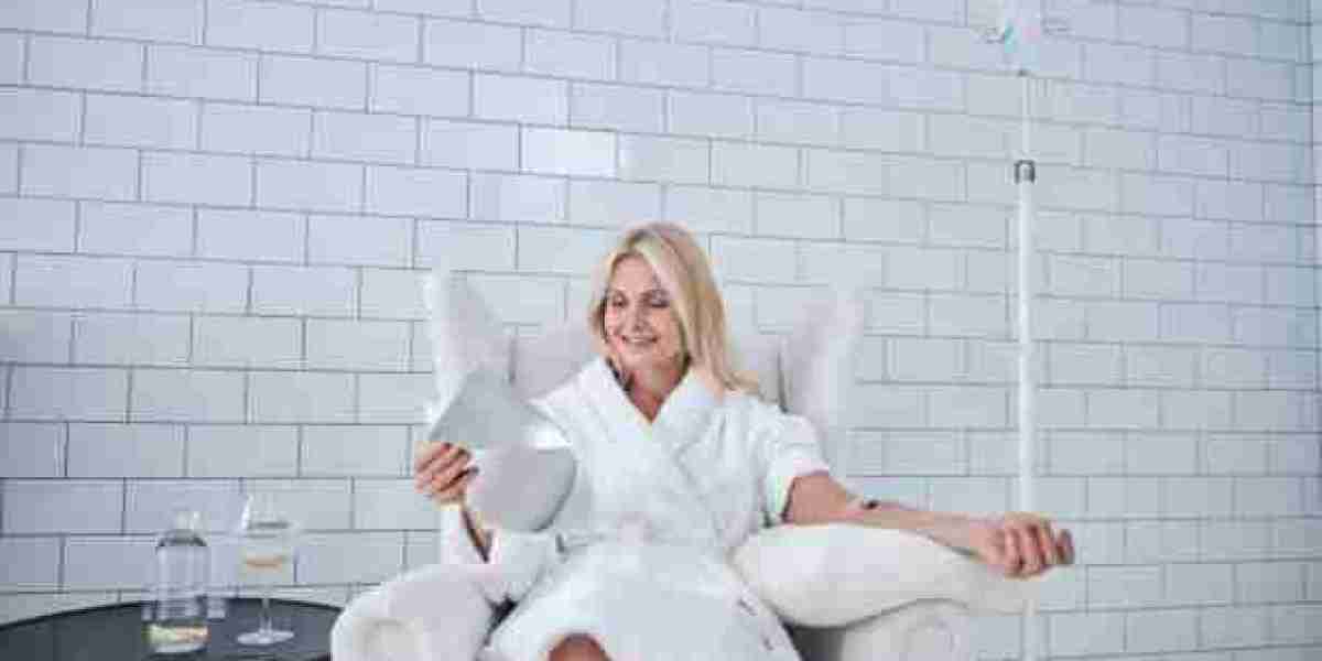Anti-Aging IV Therapy in Dubai: Unlocking Cellular Vitality