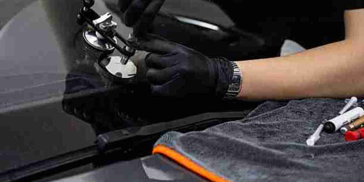 How Thermal Stress Turns a Small Chip Into a Costly Windshield Replacement