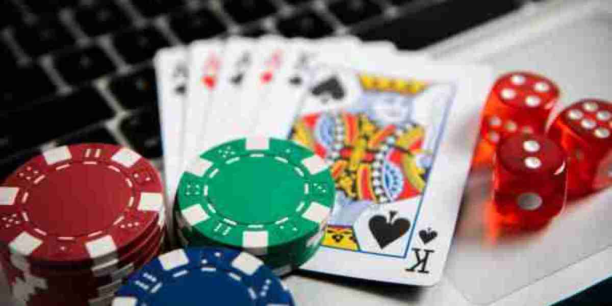 Emerging Trends in Online Casinos: How Virtual Reality and Live Dealer Games Are Shaping the Future of Gambling