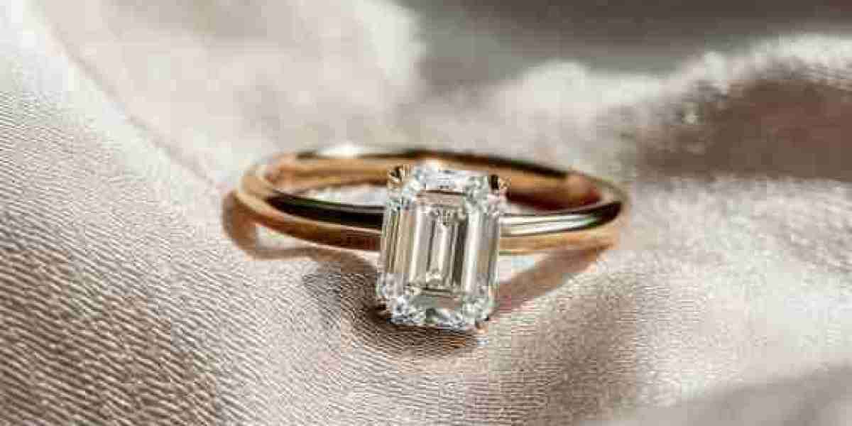 How to Find an Engagement Ring That Matches Your Love Story