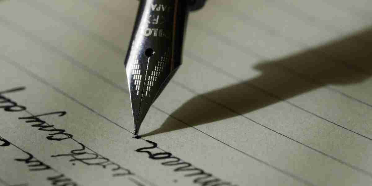 Creating Effective CVs for UK Software Engineers and Marketing Experts