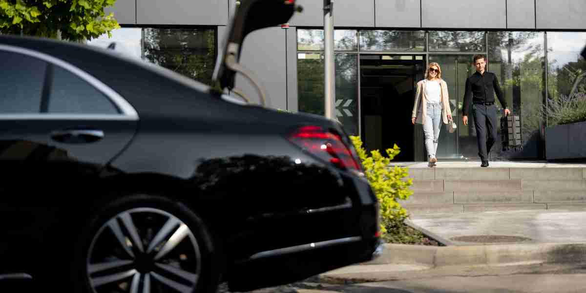 Luxury Chauffeur Hire in Manchester | 8 Chauffeurs Services