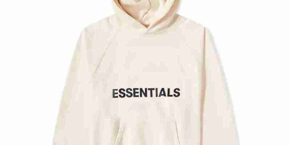 Stussy vs Essentials Hoodie: Which Streetwear Essential Should You Invest in This Year?