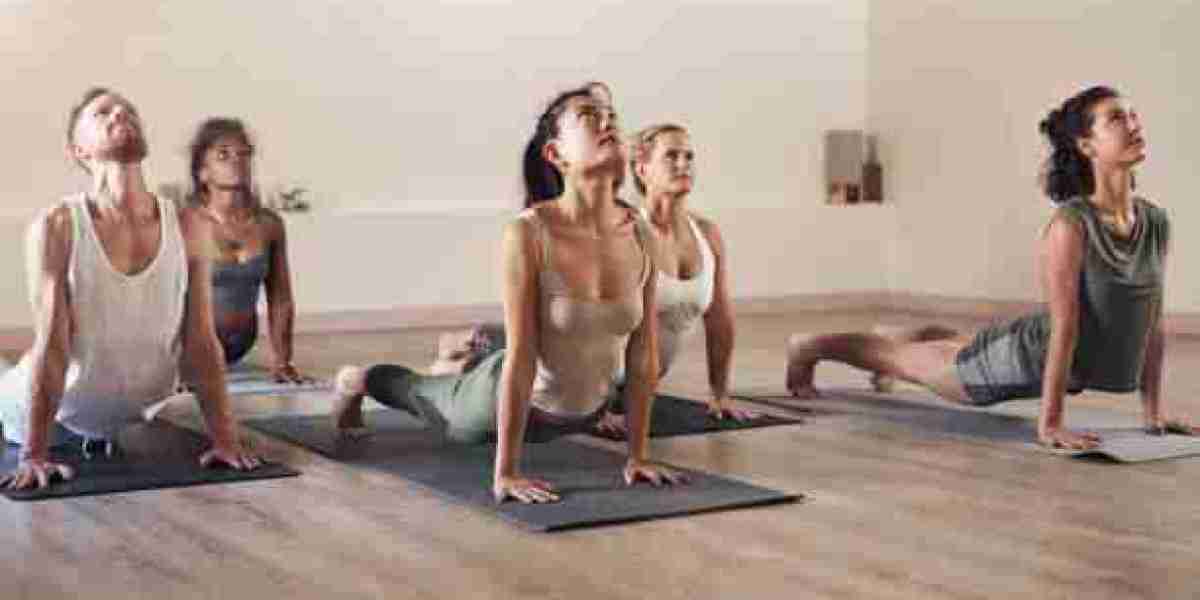 Reformer vs Mat Pilates: A Beginner's Guide