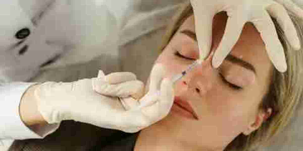 Dermal Fillers in Dubai: Restoring Youth with Precision