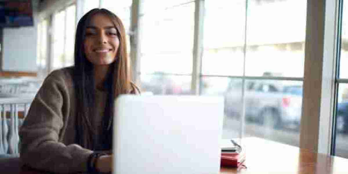 Managing UK Thesis and Dissertation Challenges with Academic Support
