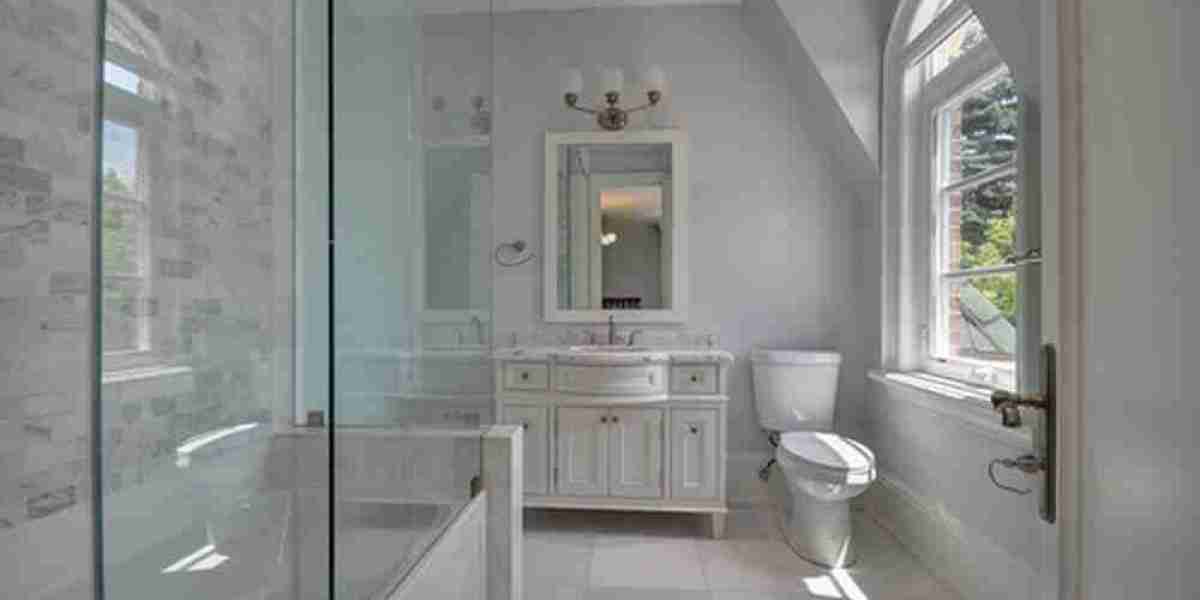 Why Investing in a Bathroom Cabinet in Mississauga Improves Storage and Style