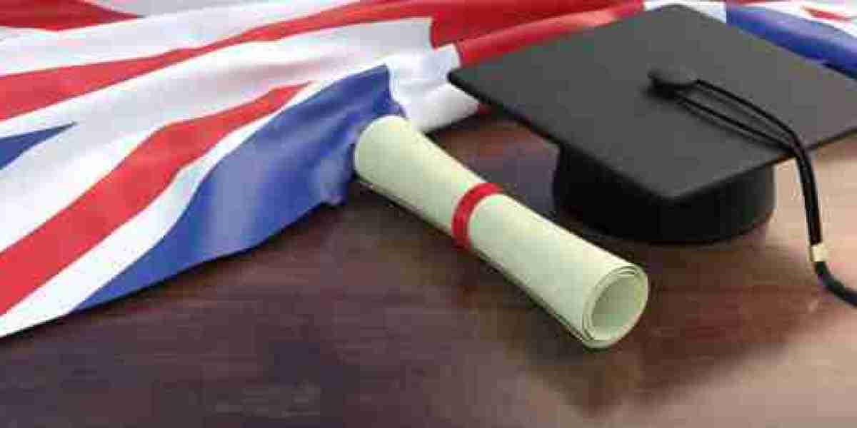 Choosing Reliable Academic Writing Support Across Manchester and Nottingham