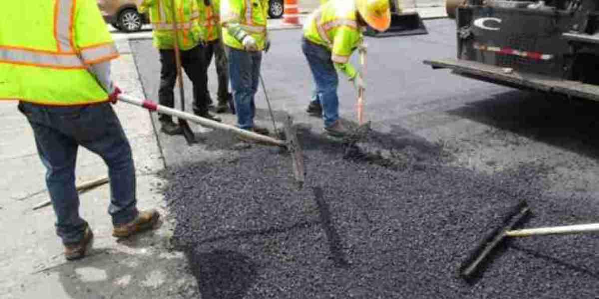 Asphalt Contractor Kent for Reliable Driveway and Parking Lot Improvements