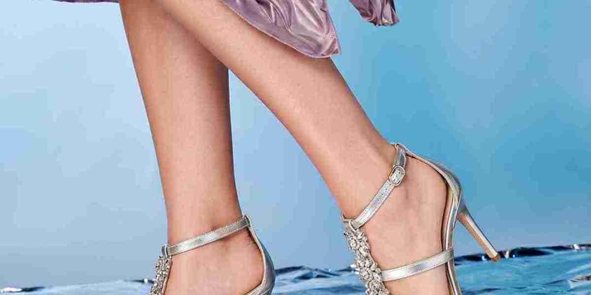 Stilettos in the Workplace: Balancing Professionalism, Style, and Comfort