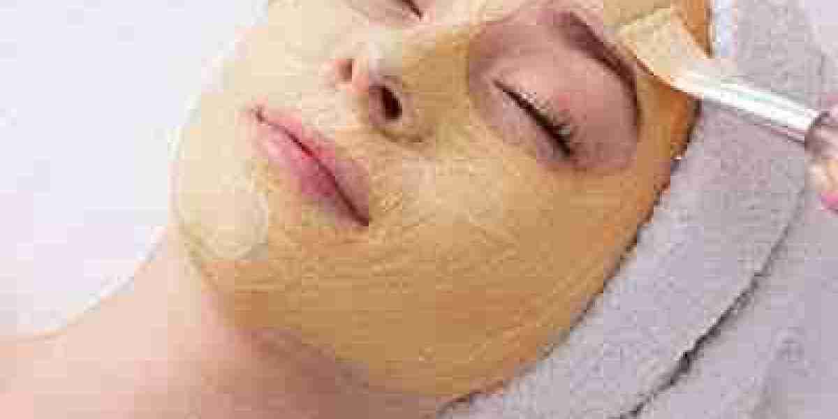 Yellow Peeling in Dubai for Smooth and Radiant Skin