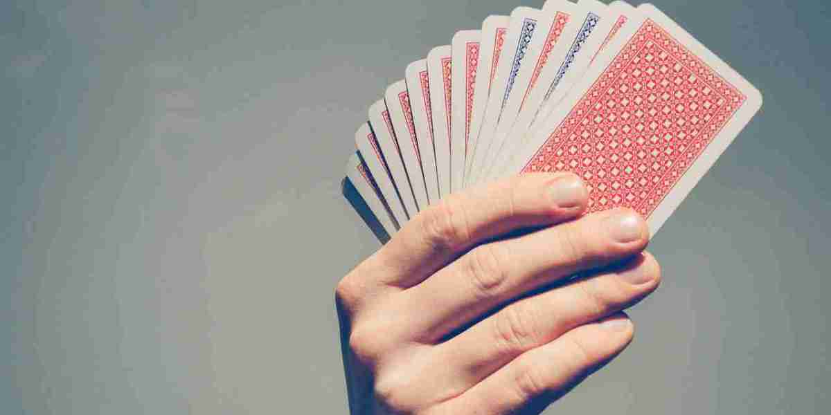 The Future of Biometric Security Measures in Online Casinos: Trends and Innovations in Player Authentication and Fraud P