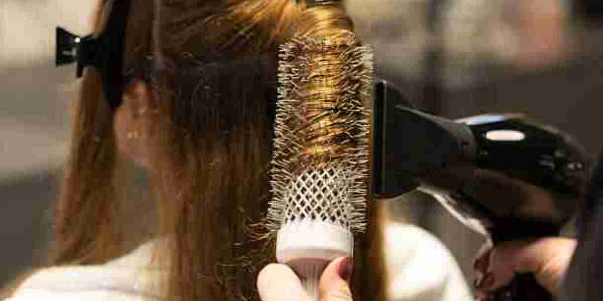 Signs Your Hair Needs a Pro, Not Another Home Fix