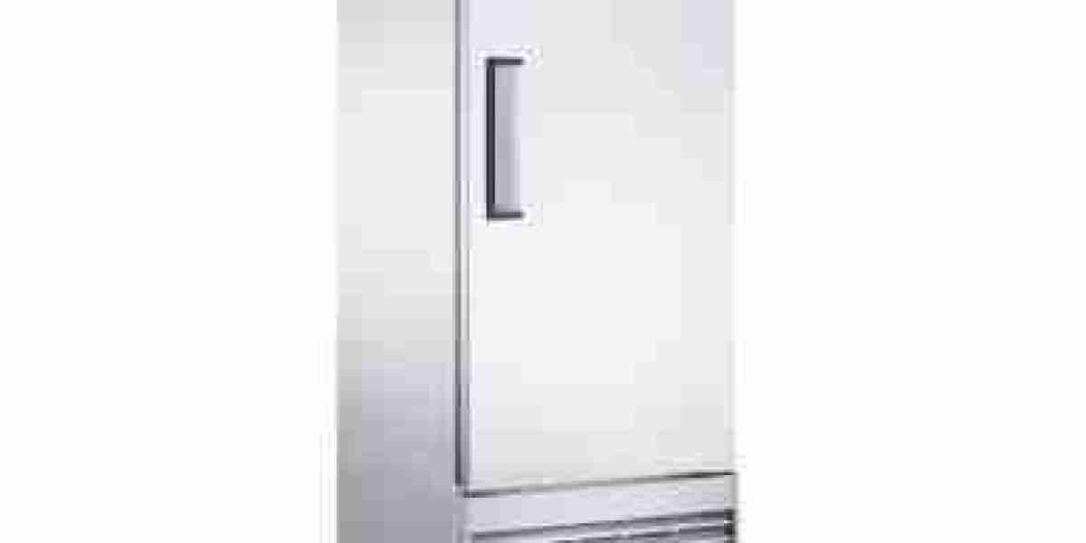 How to Choose the Right Reach-In Cooler for Your Restaurant