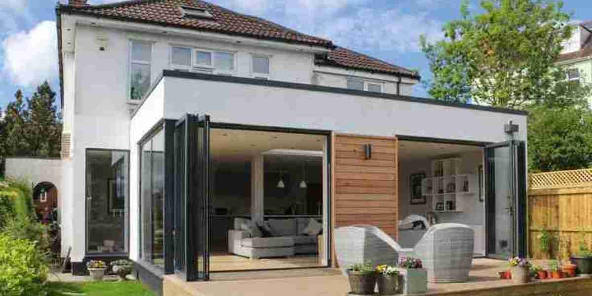 Single-Storey Side Extension vs. Conservatory: Which Option Adds More Value to Your Home?
