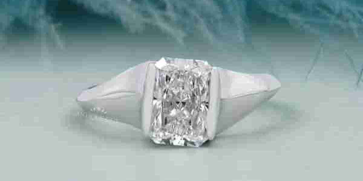 How a Bezel Radiant Engagement Ring Changes the Look of a Radiant Diamond