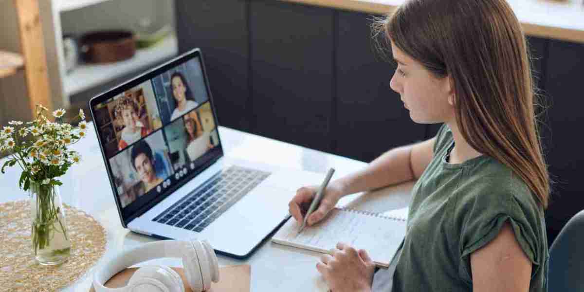 How Digital Student Portals Are Helping Students Stay Organised and Succeed Academically