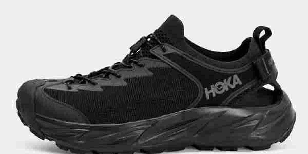 HOKA Clifton 10 評價：與 Clifton 9／11 三代差異、尺寸與缺點！