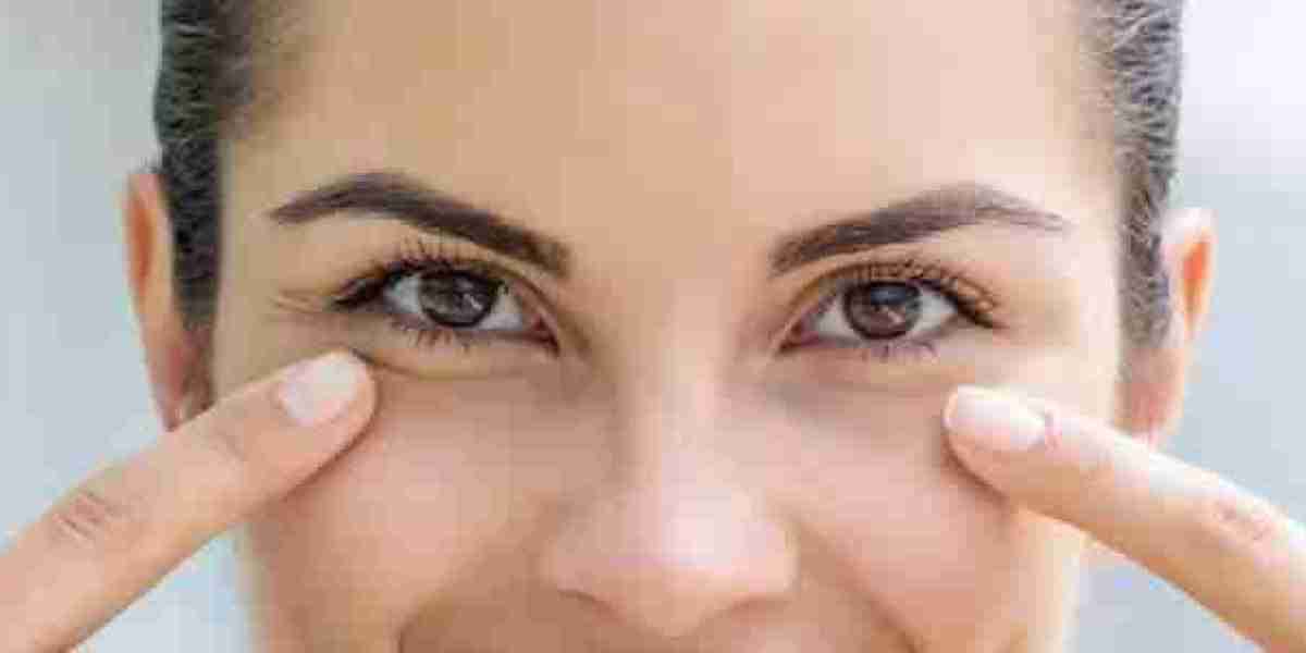 How should Nutrova ClearVue be consumed?