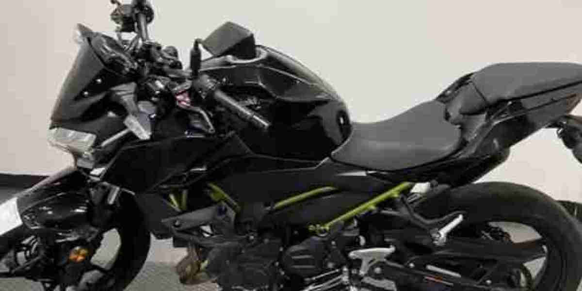 2020 Kawasaki Z400 ABS: Lightweight Performance and Modern Style