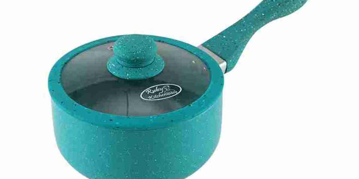 What to Check Before Buying a Small Saucepan with Lid